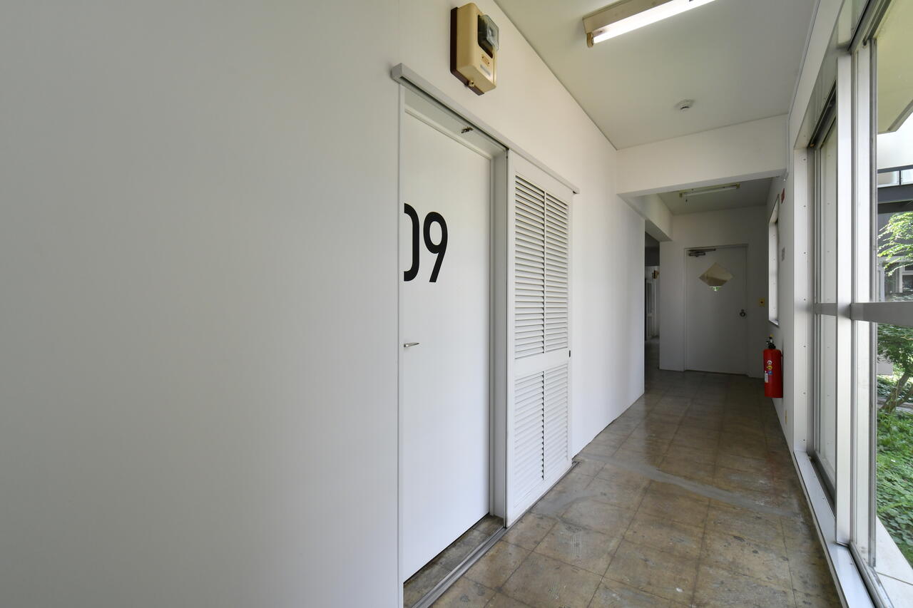 専有部のドアの様子。（109号室）|1F 部屋