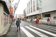 西武新宿線・下井草駅前の商店街。(2013-03-27,共用部,ENVIRONMENT,1F)