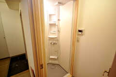 シャワールームの様子。(2009-04-14,共用部,BATH,2F)