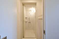 シャワールームの様子。(2022-08-02,共用部,BATH,1F)