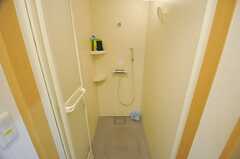 シャワールームは2室あります。(2014-04-14,共用部,BATH,1F)