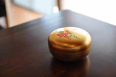 金蒔絵の茶道具が美しい。(2012-08-10,共用部,LIVINGROOM,1F)