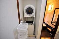 洗濯機、乾燥機の様子。(2009-03-02,共用部,LAUNDRY,2F)