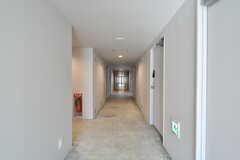 廊下の様子3。2〜3階は同じ間取りです。(2022-12-12,共用部,OTHER,2F)