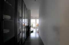 リビングへ続く廊下。(2012-01-10,共用部,LIVINGROOM,2F)