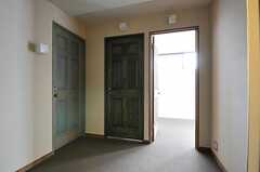 専有部のドアの様子。(2011-09-30,共用部,OTHER,6F)
