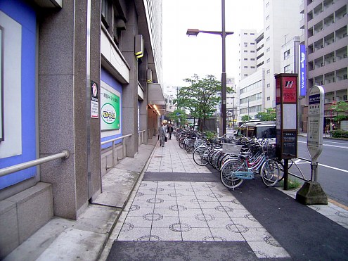 浅草駅前