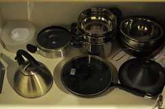 鍋類はキッチン下の収納にあります。(2011-01-11,共用部,KITCHEN,1F)