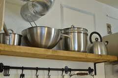 鍋類は棚の上に収納します。(2014-03-17,共用部,KITCHEN,1F)