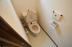 ウォシュレット付きトイレの様子。(2011-09-16,共用部,TOILET,1F)