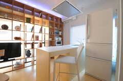 キッチンの作業スペースはカウンターにも早変わり。(2012-02-20,共用部,OTHER,2F)